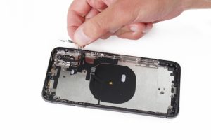 کالبد شکافی آیفون XS max