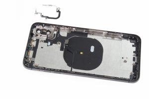 کالبد شکافی آیفون XS max