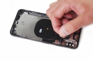 کالبد شکافی آیفون XS max