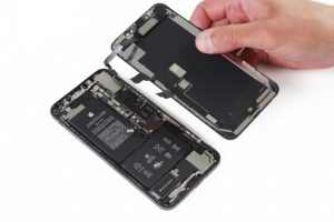 کالبد شکافی آیفون XS max