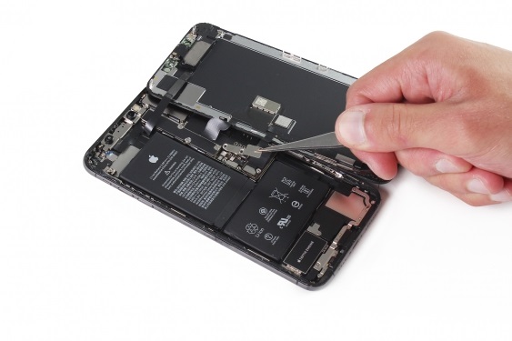 کالبد شکافی آیفون XS max