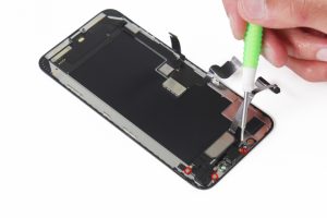 کالبد شکافی آیفون XS max