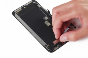 کالبد شکافی آیفون XS max