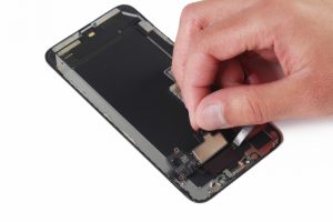 کالبد شکافی آیفون XS max