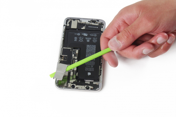 تعویض دوربین عقب آیفون XS