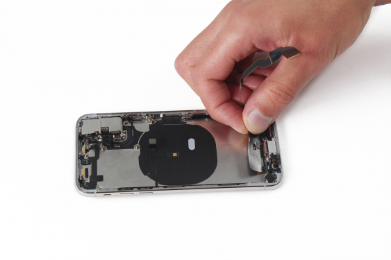 تعویض کانکتور شارژ آیفون XS