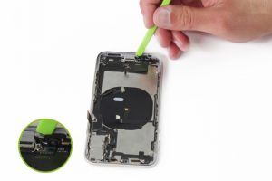 تعویض کانکتور شارژ آیفون XS