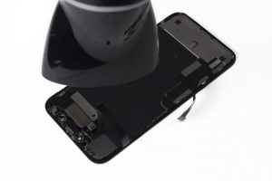 تعویض صفحه نمایش آیفون XR