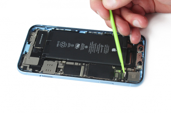 تعویض دوربین عقب گوشی آیفون XR