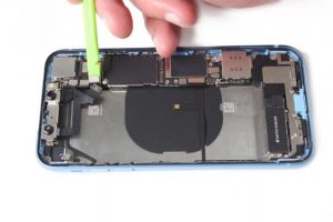 تعویض دوربین جلو آیفون XR