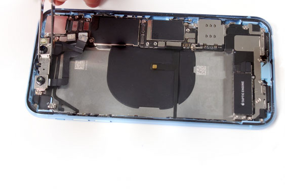 تعویض دوربین جلو آیفون XR