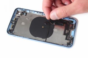 تعویض شاسی آیفون XR