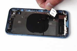 تعویض شاسی آیفون XR