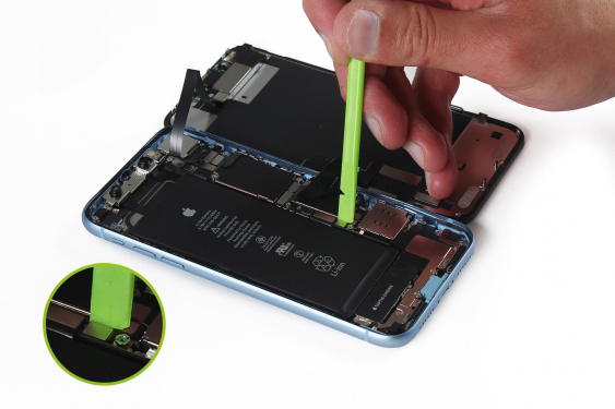 کالبد شکافی آیفون XR