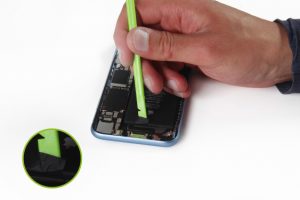 کالبد شکافی آیفون XR