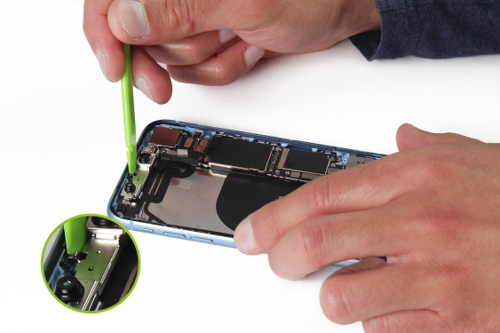 کالبد شکافی آیفون XR