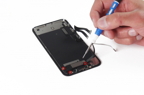 کالبد شکافی آیفون XR