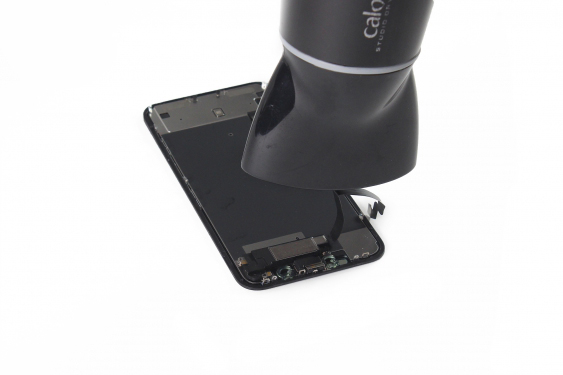 کالبد شکافی آیفون XR