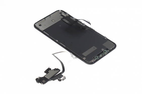 کالبد شکافی آیفون XR