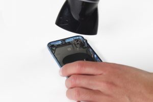 کالبد شکافی آیفون XR