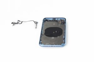 کالبد شکافی آیفون XR