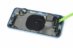 تعویض کانکتور شارژ آیفون XR