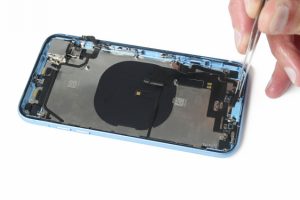 تعویض کانکتور شارژ آیفون XR