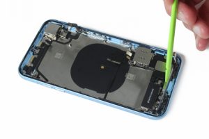 تعویض کانکتور شارژ آیفون XR