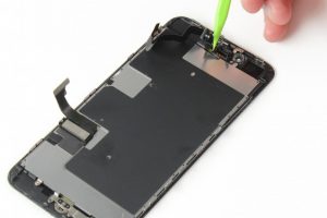 تعویض دوربین جلو آیفون 8 پلاس