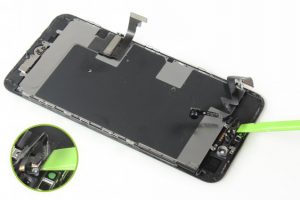 تعویض دوربین جلو آیفون 8 پلاس