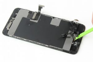 تعویض دوربین جلو آیفون 8 پلاس