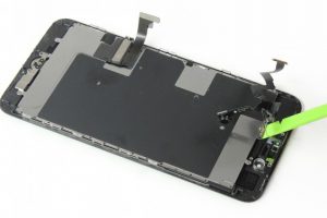 تعویض دوربین جلو آیفون 8 پلاس