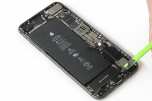 تعویض آنتن GSM آیفون 8 پلاس