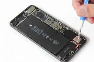 تعویض آنتن GSM آیفون 8 پلاس