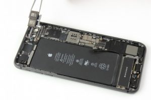 تعویض دوربین عقب آیفون 8 پلاس