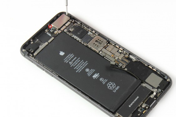 تعویض دوربین عقب آیفون 8 پلاس