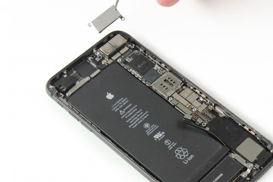 تعویض دوربین عقب آیفون 8 پلاس