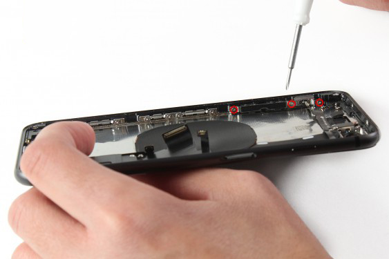 تعویض دکمه پاور آیفون 8 پلاس