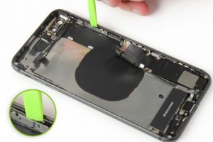 تعویض دکمه پاور آیفون 8 پلاس