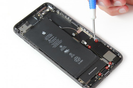 تعویض کانکتور شارژ آیفون 8 پلاس