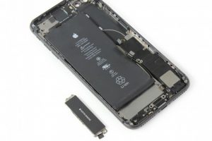 تعویض کانکتور شارژ آیفون 8 پلاس