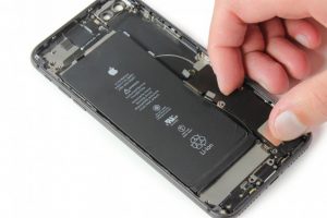 تعویض کانکتور شارژ آیفون 8 پلاس