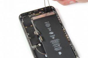 تعویض کانکتور شارژ آیفون 8 پلاس