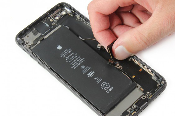 تعویض کانکتور شارژ آیفون 8 پلاس