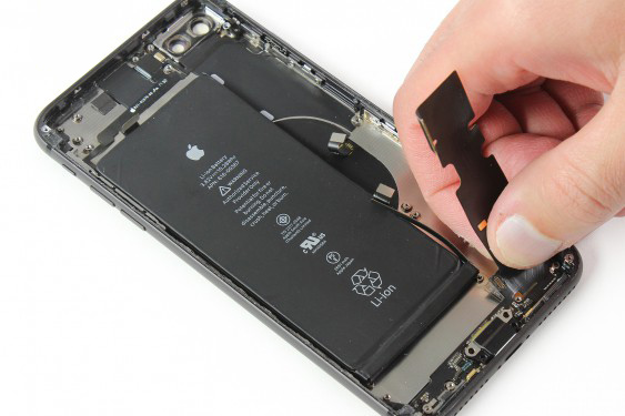 تعویض کانکتور شارژ آیفون 8 پلاس