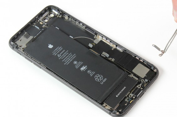 تعویض کانکتور شارژ آیفون 8 پلاس