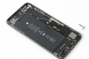 تعویض کانکتور شارژ آیفون 8 پلاس