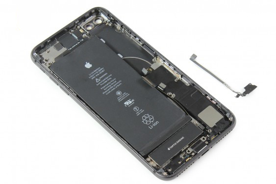 تعویض کانکتور شارژ آیفون 8 پلاس