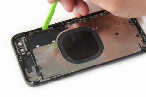 تعویض قاب و شاسی آیفون 8 پلاس