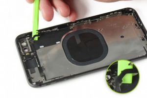 تعویض قاب و شاسی آیفون 8 پلاس
